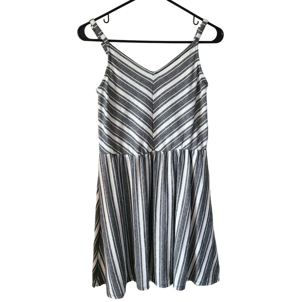 Universal Thread Black White Striped V-Neck Fit and Flare Dress US Size S